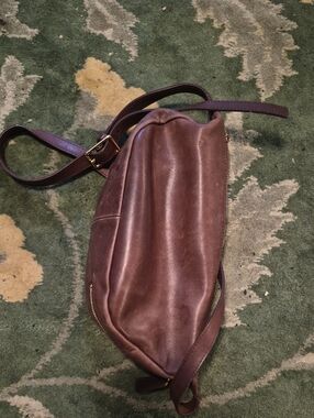 Men's Brown Leather Crossbody Bag - Classic Everyday Carry